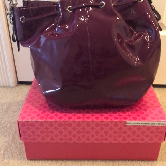 Coach Madison drawstring berry patent leather tote - Picture 3 of 3